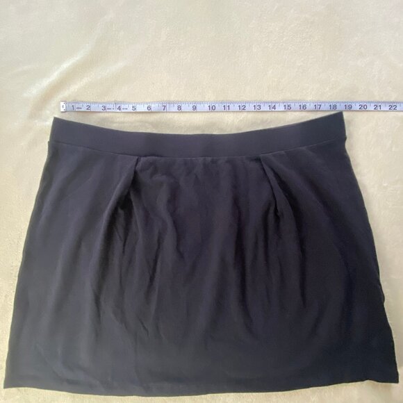 Tommy Hilfiger Black Soft Skirt EUC - Picture 4 of 5